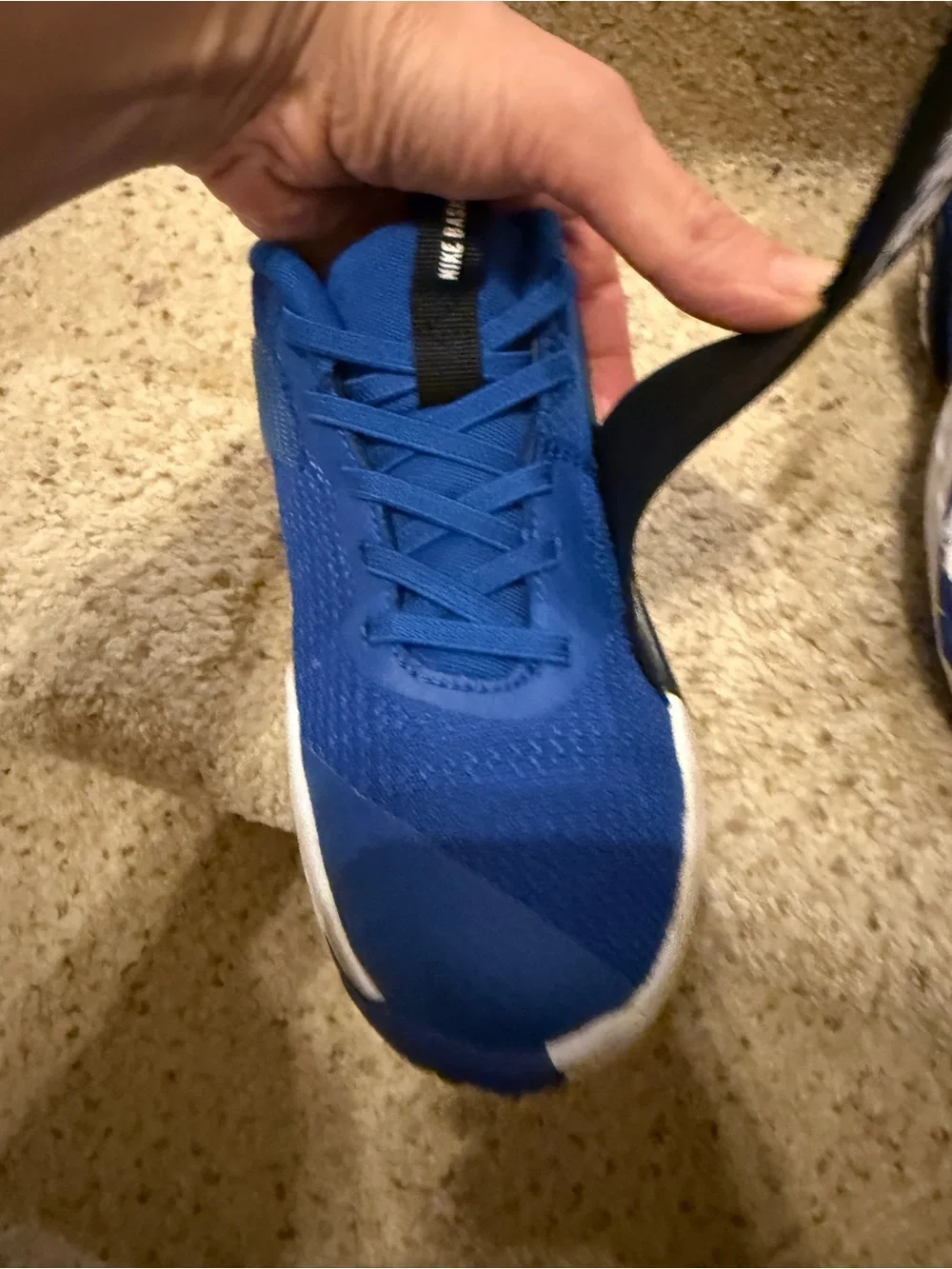 Nike Team Hustle Kids Basketball Sneakers with Velcro size 2 Y